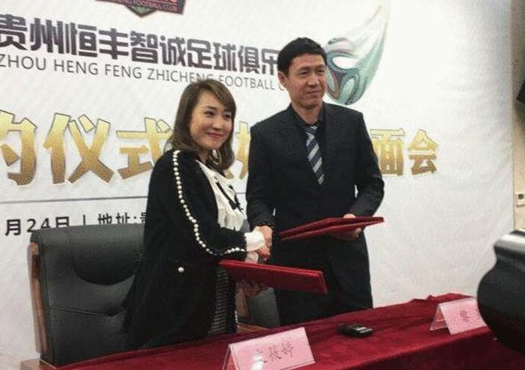 尤文加速谈判引进菲利普斯最近几天，尤文图斯加快了引进曼城后腰菲利普斯的谈判。